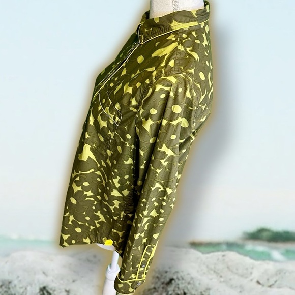 J. Crew ‘Groovy Button-Up Shirt’ in “Camo Flowers” with Yellow Piping Size Small - Picture 9 of 15